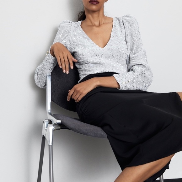 ZARA V-neck Sequin Top BNWT - Picture 4 of 7